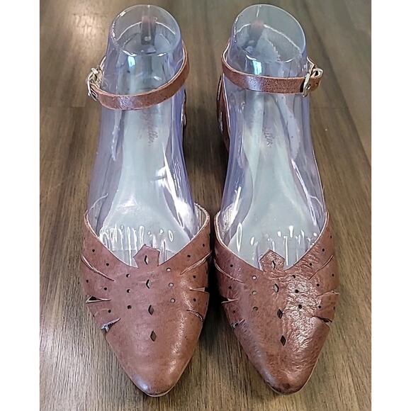 Seychelles Brown Leather Flats Women’s 8 Ankle Strap Pointed Toe GUC - Picture 3 of 12